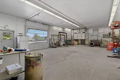 74 Eddy Road, Manchester, NH 03102 - Photo 25