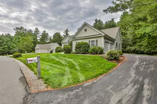 14 Hancock Dr, Bedford, NH 03110 - Photo 3