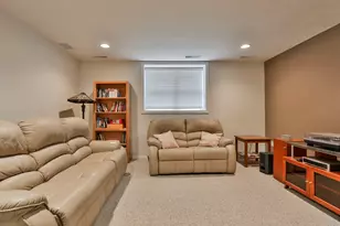 14 Hancock Dr, Bedford, NH 03110 - Photo 39