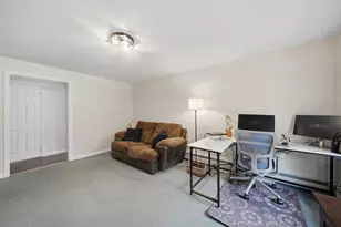 17 Willow St, Derry, NH 03038 - Photo 29