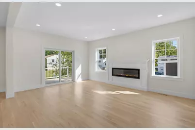 22 Nolet Avenue, Salem, NH 03079 - Photo 5