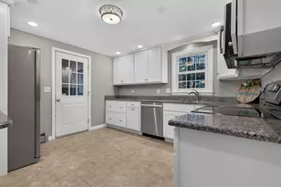 11 Chestnut Hill Rd, Londonderry, NH 03053 - Photo 11