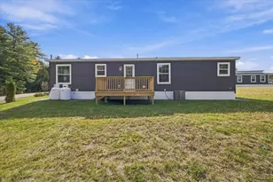 12 Willow St, Tilton, NH 03276 - Photo 5