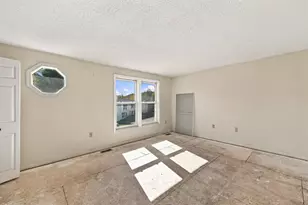 66 Preston St, Hillsboro, NH 03244 - Photo 23