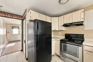66 Preston St, Hillsboro, NH 03244 - Photo 17