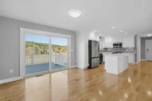 302 Straw Rd, Manchester, NH 03102 - Photo 7