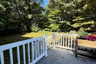 10 Newman Dr, Nashua, NH 03062 - Photo 7