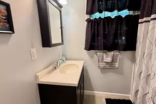 10 Newman Dr, Nashua, NH 03062 - Photo 25