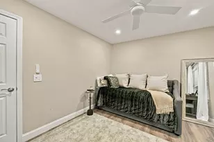 1029 S Mammoth Rd, Manchester, NH 03109 - Photo 39
