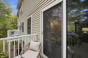 1029 S Mammoth Rd, Manchester, NH 03109 - Photo 29