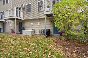 1029 S Mammoth Rd, Manchester, NH 03109 - Photo 7