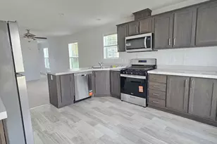 12 Elizabeth Dr, Boscawen, NH 03303 - Photo 3