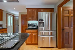 34 Parrish Hill Dr, Nashua, NH 03063 - Photo 9
