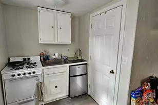 11 Elliot St, Keene, NH 03431 - Photo 33