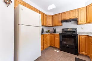 14 Kimball Pl, Claremont, NH 03743 - Photo 9