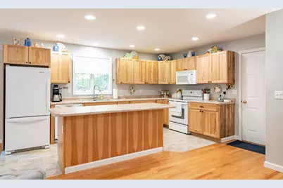 231 Lowell Street, Rochester, NH 03867 - Photo 9