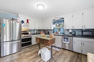 88 Dunbar St, Manchester, NH 03103 - Photo 3