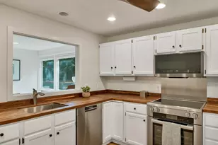 36 Point Breeze Rd, Wolfeboro, NH 03894 - Photo 19