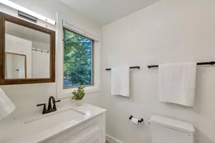 36 Point Breeze Rd, Wolfeboro, NH 03894 - Photo 37