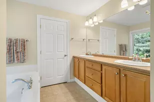 10 Cortland Ave, Stratham, NH 03885 - Photo 33