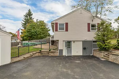 18 E Derry Road, Derry, NH 03038 - Photo 5