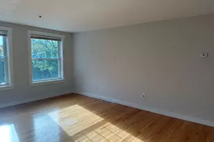 26 Lowell St, Rochester, NH 03867 - Photo 5