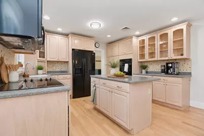 453 Oak Street, Manchester, NH 03104 - Photo 7