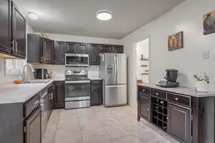 25 Belleview Dr, Amherst, NH 03031 - Photo 5