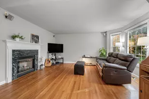 25 Belleview Dr, Amherst, NH 03031 - Photo 11