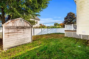 18 Pasadena Ave, Nashua, NH 03064 - Photo 3