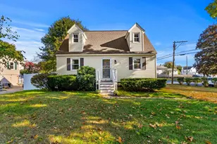18 Pasadena Ave, Nashua, NH 03064 - Photo 1