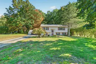 15 Masquah Dr, Litchfield, NH 03052 - Photo 3