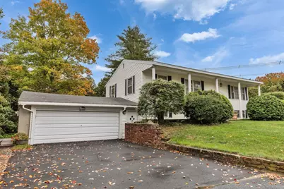 18 Hinsdale Avenue, Nashua, NH 03063 - Photo 1