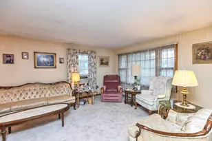 18 Hinsdale Ave, Nashua, NH 03063 - Photo 5