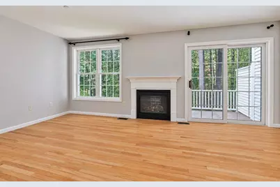 67 Barrington Avenue, Nashua, NH 03062 - Photo 3