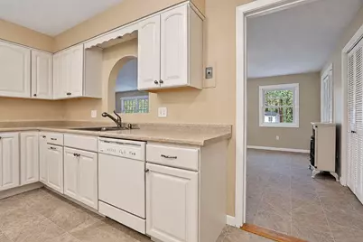32 Greeley Street, Hudson, NH 03051 - Photo 15
