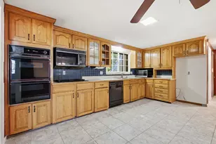 3 Alice Dr, Nashua, NH 03063 - Photo 9