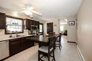 53 Wagner St, Manchester, NH 03104 - Photo 3