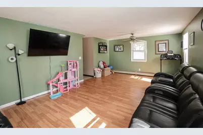 53 Wagner Street, Manchester, NH 03104 - Photo 9