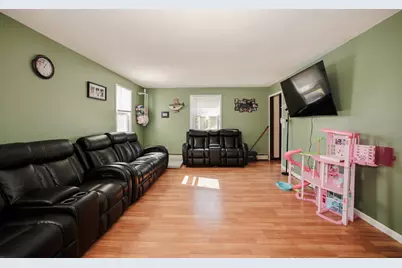 53 Wagner Street, Manchester, NH 03104 - Photo 11