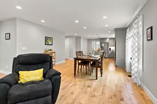 10 Mulberry Ln, Epping, NH 03042 - Photo 11