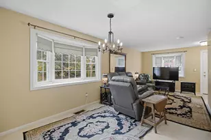 328 Fox Hollow Way, Manchester, NH 03104 - Photo 13