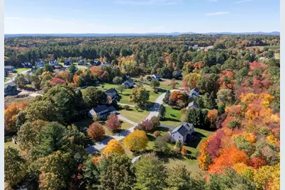 4 Copperfield Lane, Londonderry, NH 03053 - Photo 7