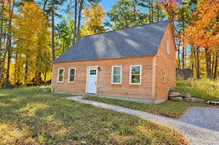 92 Long Shores Dr, Barrington, NH 03825 - Photo 1