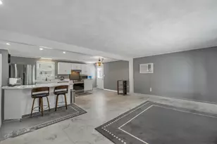 5R Susan Dr, Derry, NH 03038 - Photo 5