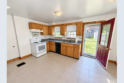 648 Kearsarge Way, Portsmouth, NH 03801 - Photo 9