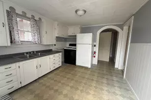 38 Jefferson St, Laconia, NH 03246 - Photo 3