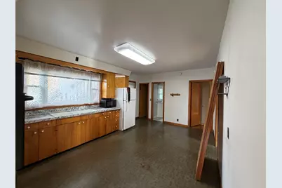 668 Hampshire Street, Berlin, NH 03570 - Photo 19