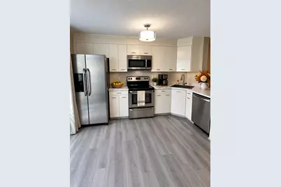 426 Fox Hollow Way, Manchester, NH 03104 - Photo 1