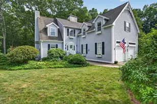 5 Suffolk Park, Nashua, NH 03063 - Photo 1